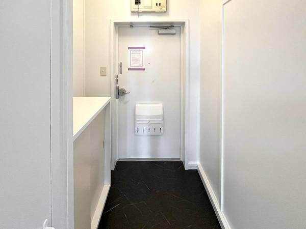 玄関(ビレッジハウスの同一物件・同一タイプの間取りの写真です)