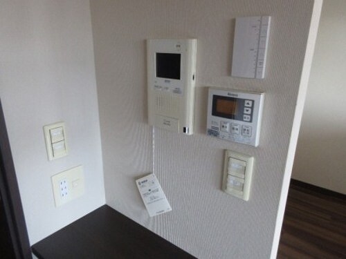 物件内観写真5　(TVモニタ付きインターホン)