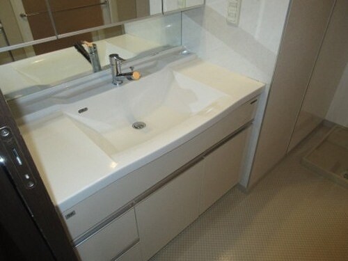 物件内観写真7　(洗面所)