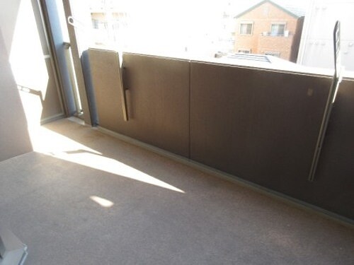 物件内観写真8　(バルコニー「前回募集時」)