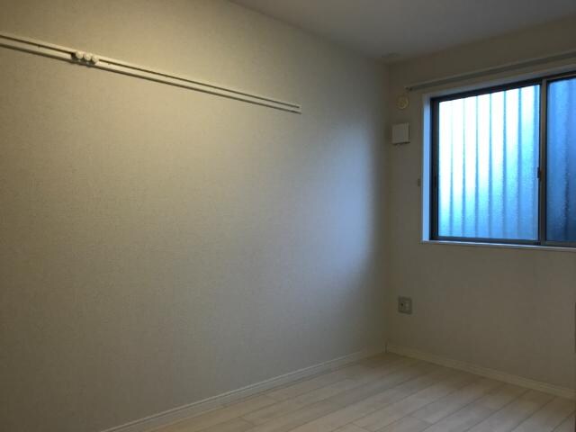 物件内観写真13　(洋室)