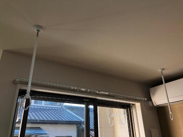 物件内観写真16　(室内物干し)