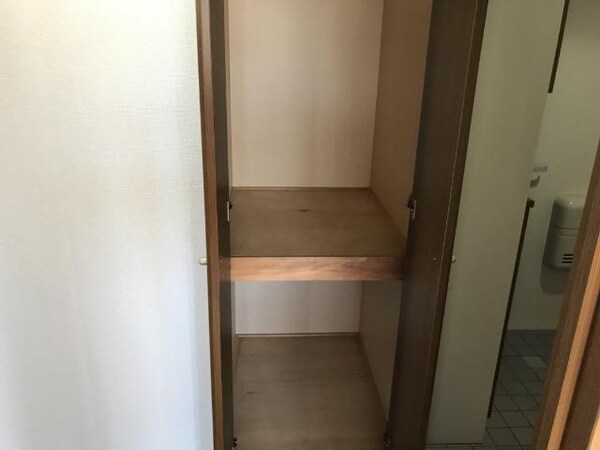 収納(廊下)