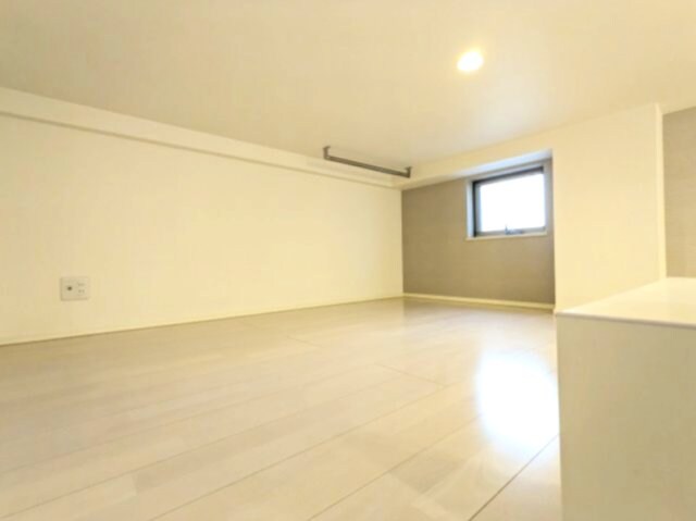 物件内観写真8　(101号室ロフト)