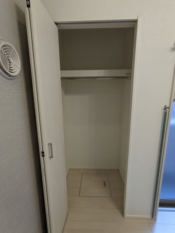 物件内観写真13　(101号室クローゼット)