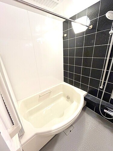 物件内観写真6　(ユニットバス)