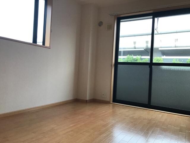 物件内観写真6　(洋室)