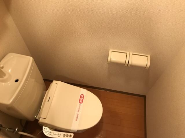 物件内観写真13　(シャワー付トイレ)