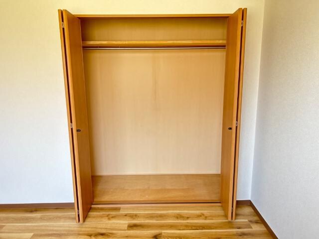 物件内観写真13　(北洋室収納)