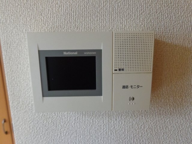 物件内観写真11　(カメラ付インターホン)