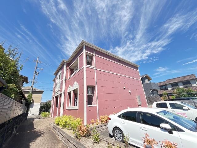 物件外観写真2　(外観写真（昼）)