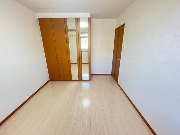 内装他(北側洋室)