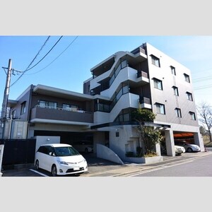 メゾン第六初島外観写真