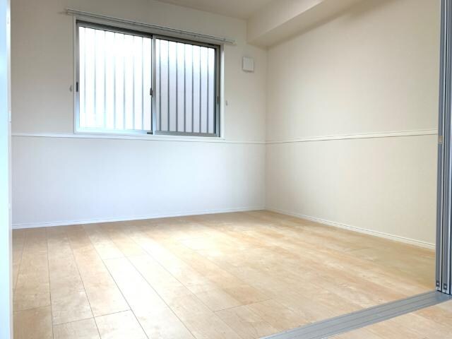 物件内観写真5　(洋室)