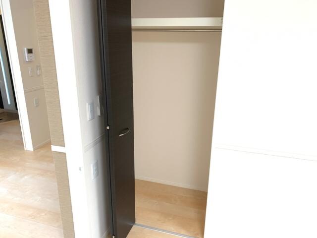 物件内観写真12　(クローゼット)