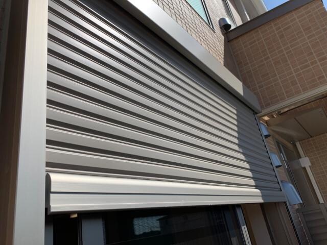 物件内観写真21　(防犯シャッター)