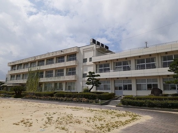 周辺環境(生路小学校まで745m)