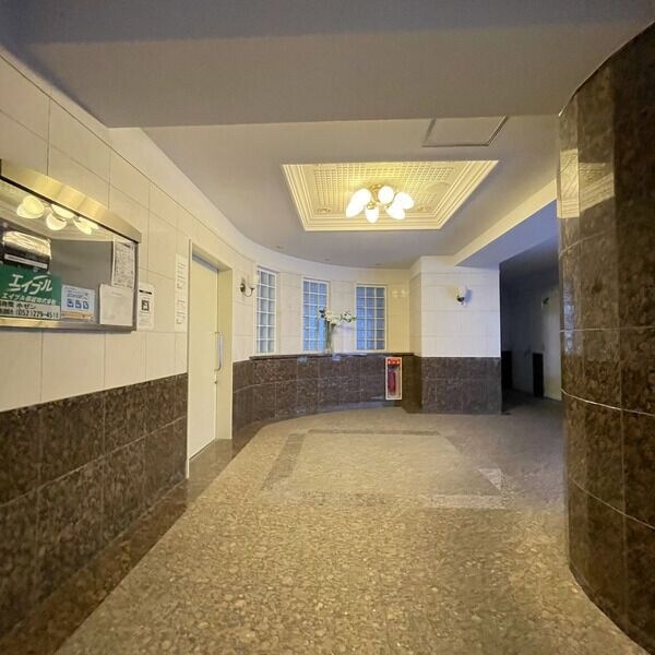 ロビー・ラウンジ