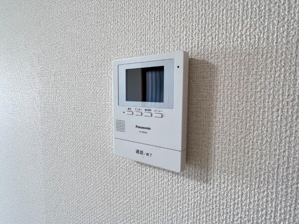 内装他(カメラ付インターホン)