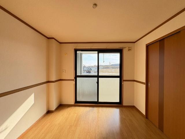 物件内観写真8　(洋室)