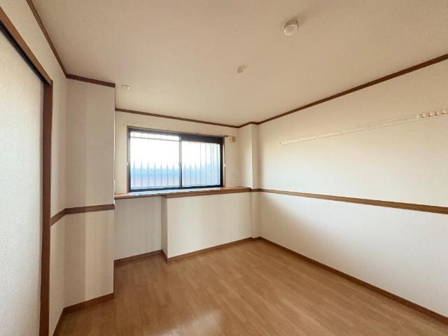 物件内観写真9　(洋室)