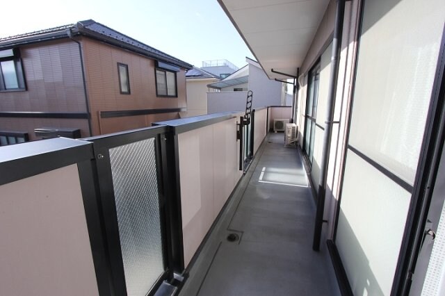 物件内観写真13　(陽当たり良好なバルコニーです)