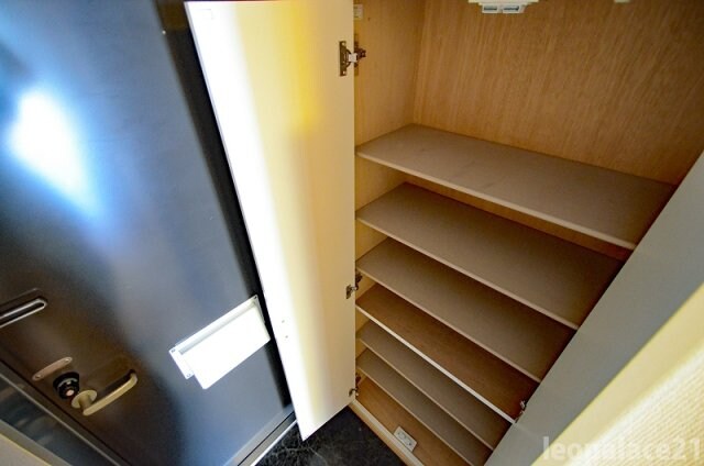 物件内観写真11　(靴箱)