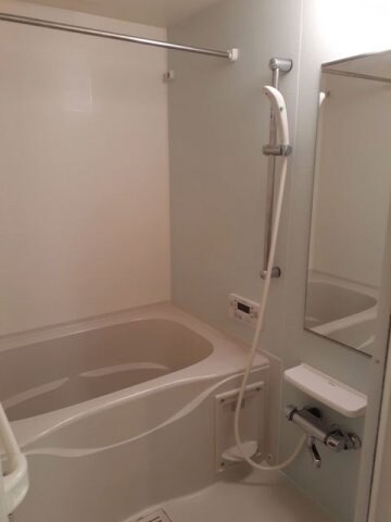 物件内観写真6　(日々の暮らしに欠かせないお風呂です)