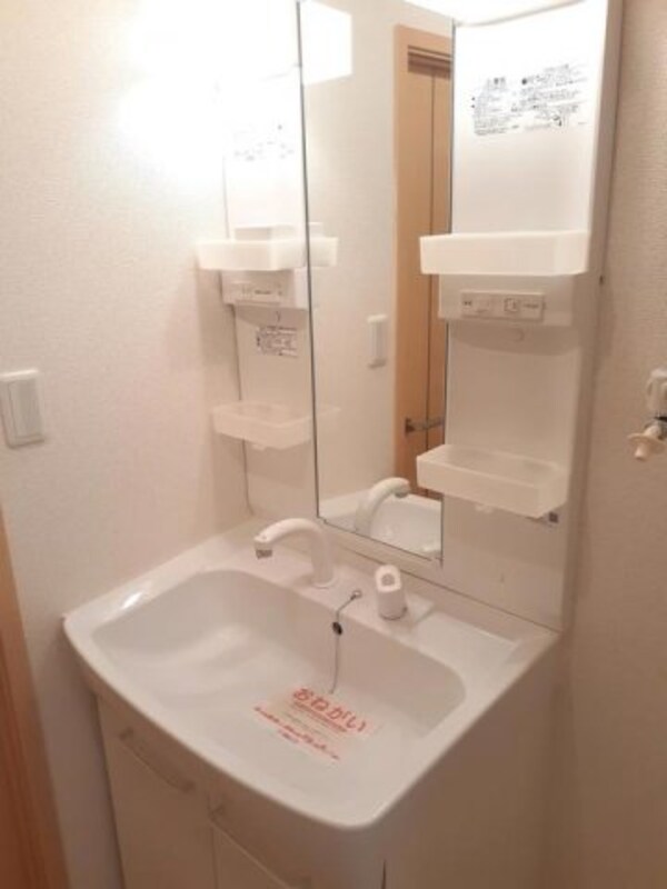 洗面・脱衣所(広い洗面スペース)