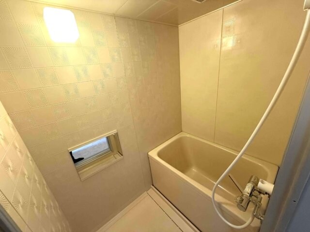 物件内観写真6　(室内写真は別部屋の写真です。)