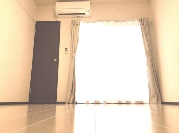 居室(日当たりの良いお部屋です！)