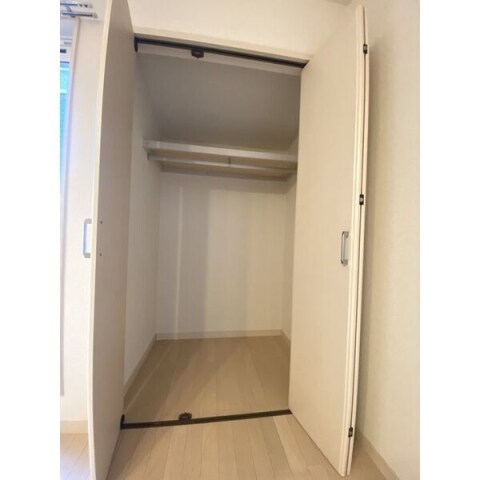 物件内観写真5　(室内写真は別部屋の写真です。)