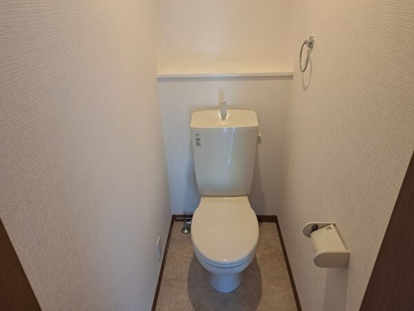 トイレ(シンプルで使いやすいトイレです)