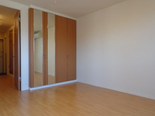 物件内観写真6　(洋室)