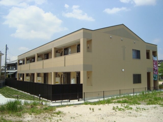 物件外観写真2　(外観写真（昼）)