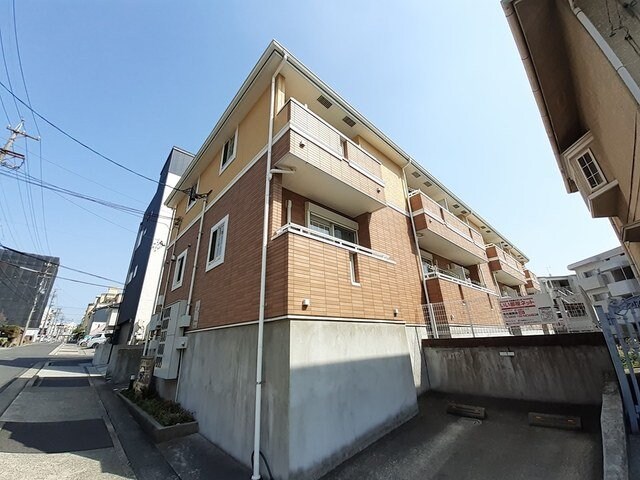 物件外観写真1　(建物外観を気になさる方へ、見た目の良い物件です)