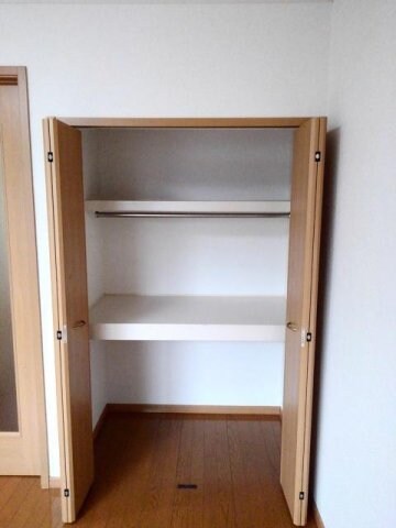 物件内観写真12　(専用の収納スペースです)