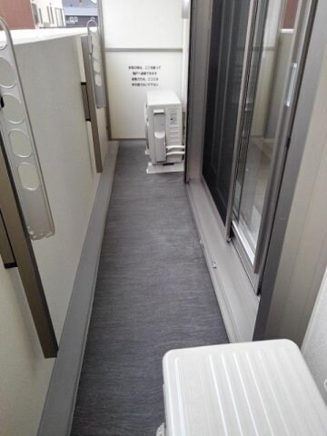 物件内観写真13　(広々としたバルコニーです)