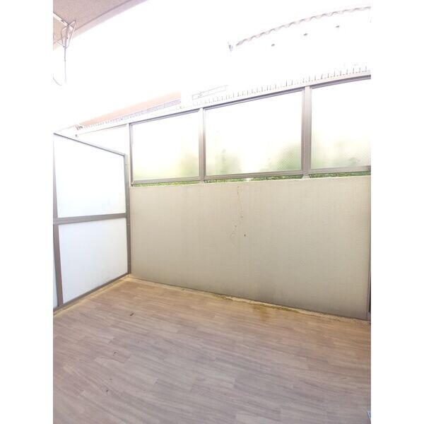 物件内観写真10　(テラス)