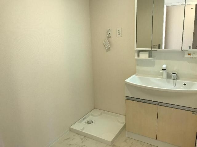 物件内観写真13　(洗濯機置場)