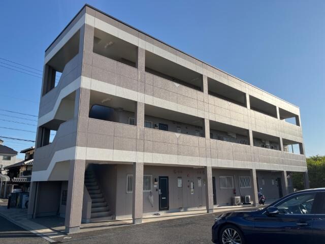 物件外観写真1　(外観写真（昼）)