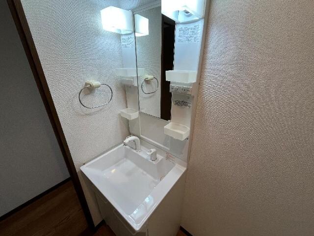 物件内観写真18　(洗髪洗面化粧台)