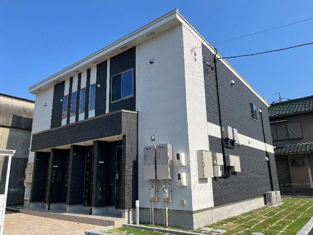 物件外観写真1　(外観写真（昼）)