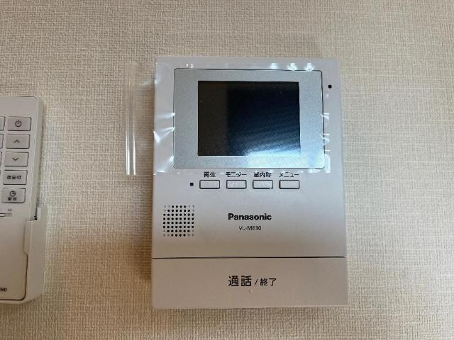 物件内観写真22　(カメラ付インターホン)