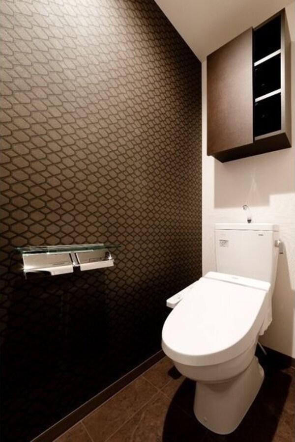 トイレ(※写真は同じマンションの違う部屋のものになります。)