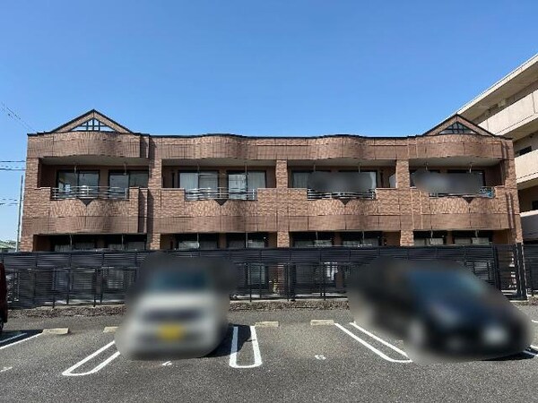 駐車場(外観写真（昼）)