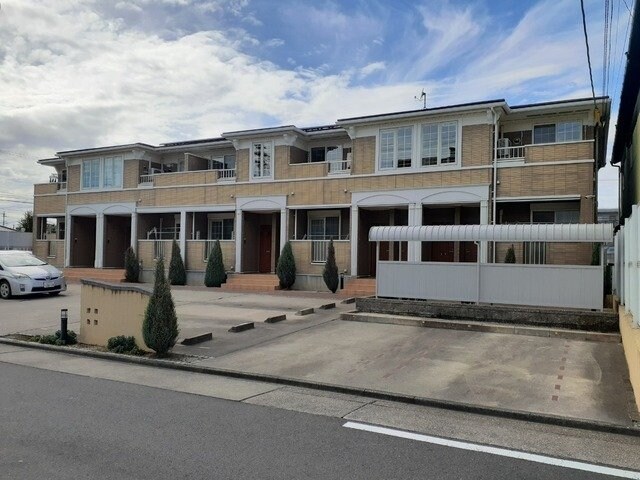 物件外観写真1　(建物外観を気になさる方へ、見た目の良い物件です)