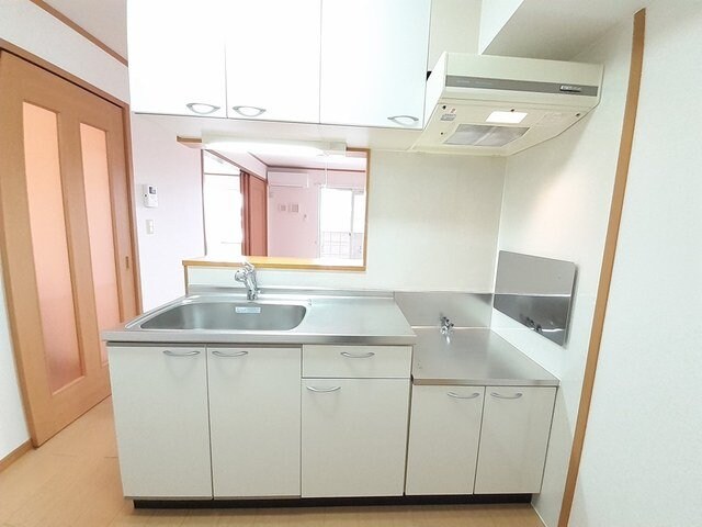 物件内観写真3　(お料理しやすいキッチンです)