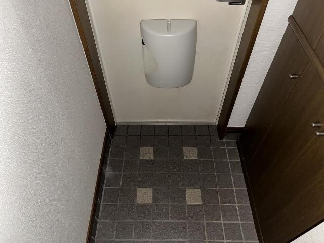物件内観写真26　(玄関)