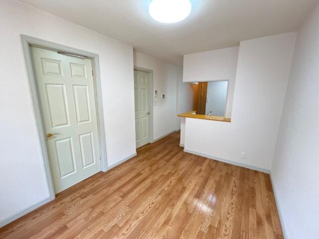 物件内観写真5　(リビング)